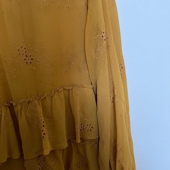 Yellow blouse - Picture 4 of 5